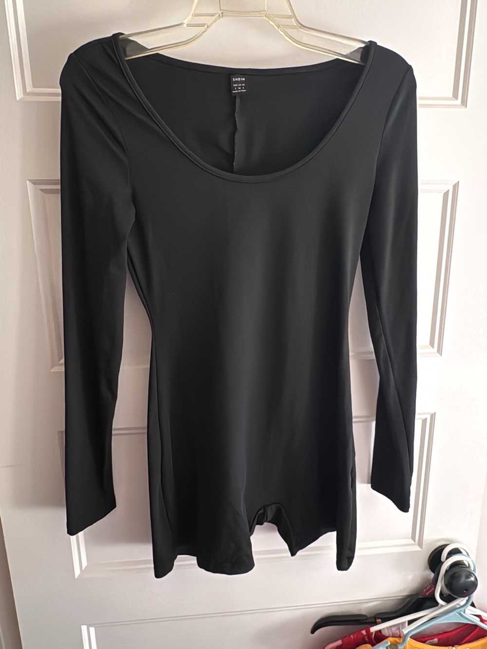 SHEIN Black Long Sleeve Scoop Neck Bodysuit